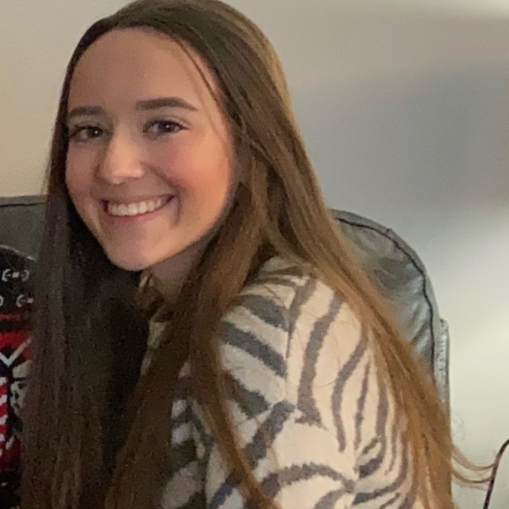 Meet your Posher, Dominique